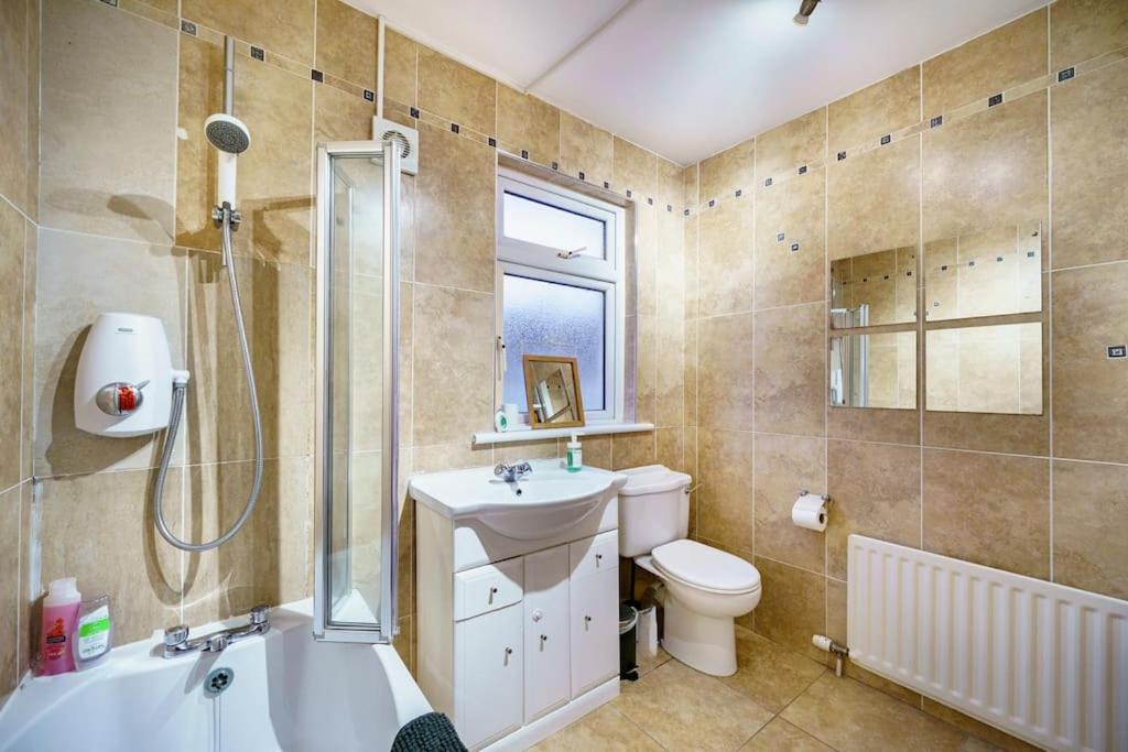 Lovely 2 Bedroom House Close To City Centre Belfast Bagian luar foto