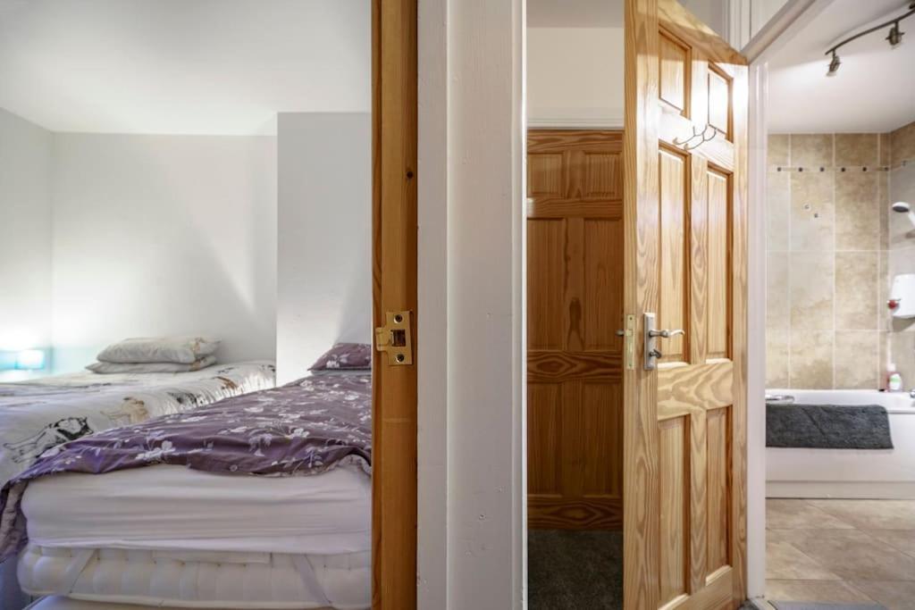 Lovely 2 Bedroom House Close To City Centre Belfast Bagian luar foto